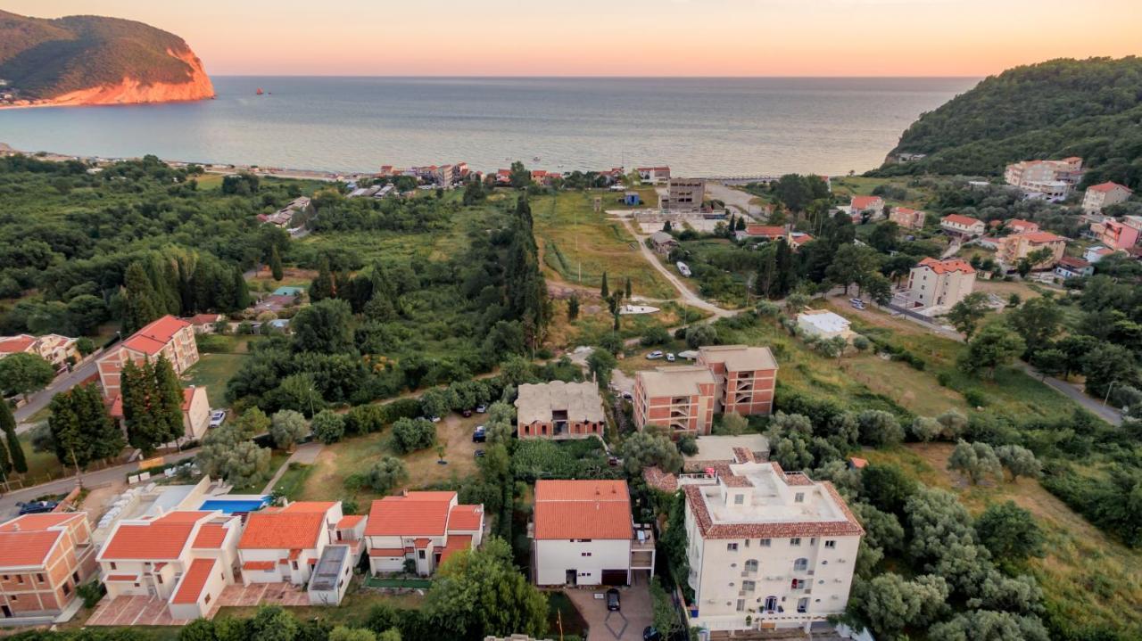 Holiday Home Sea Petrovac Bagian luar foto
