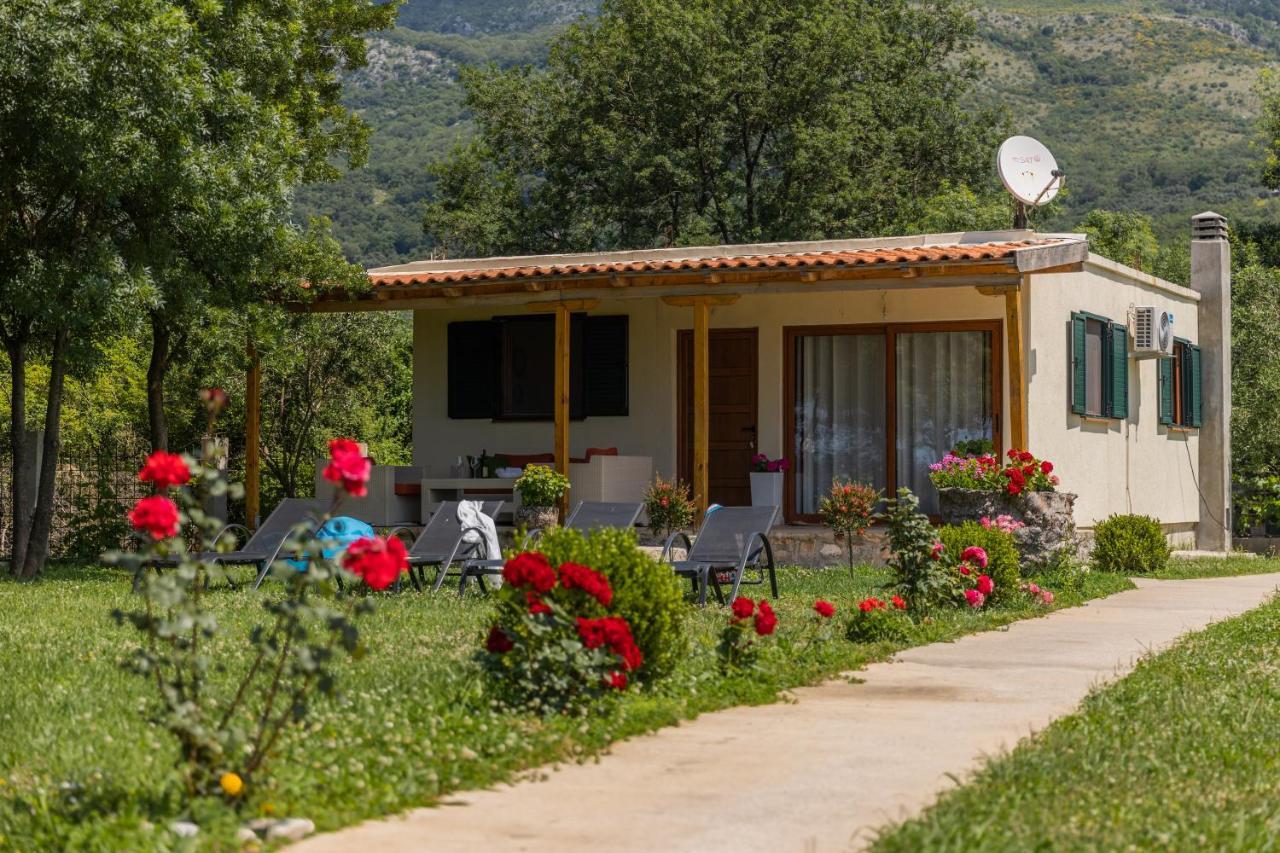 Holiday Home Sea Petrovac Bagian luar foto
